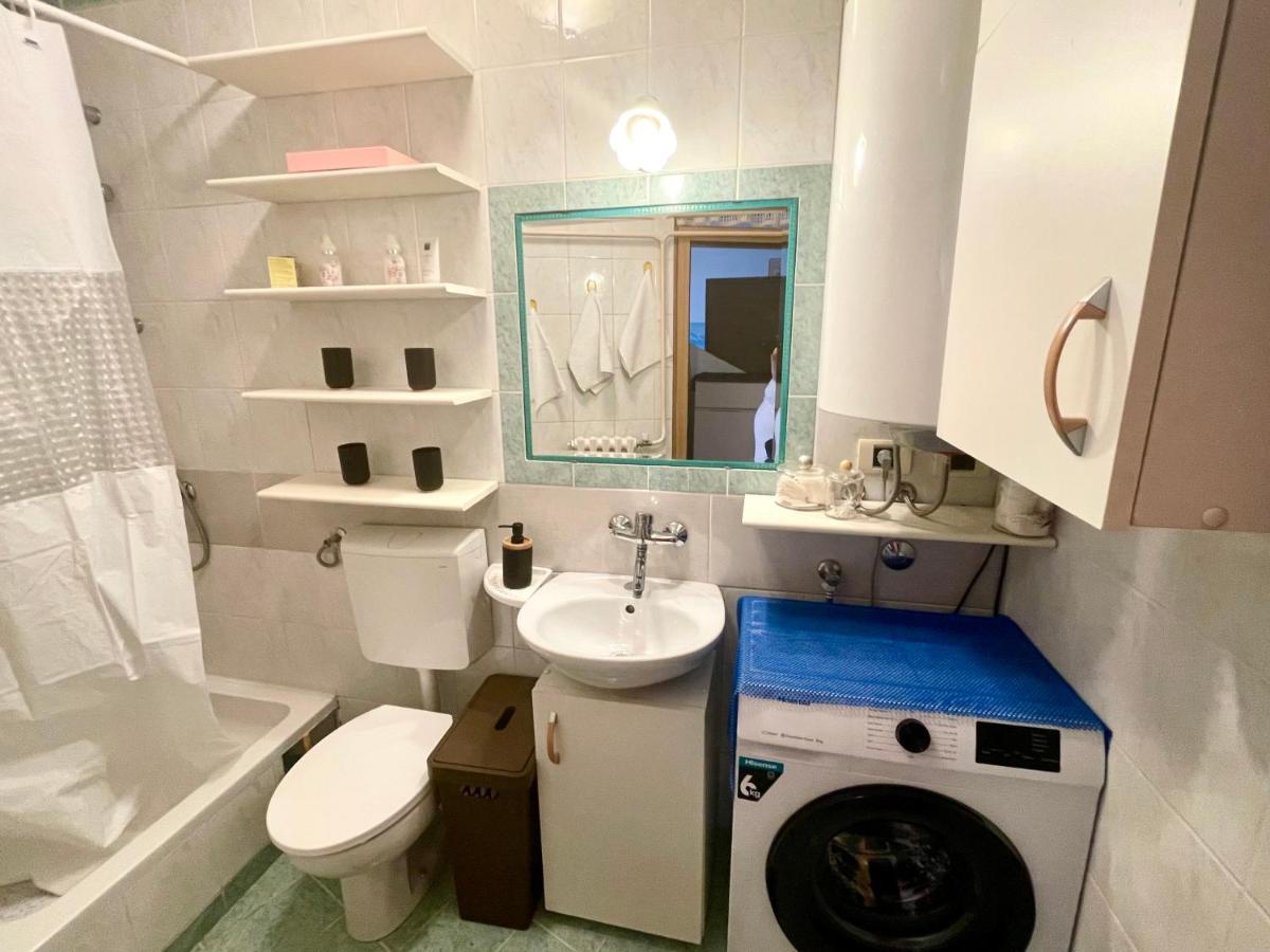 Apartment Mila With Jacuzzi Spa Pula Extérieur photo