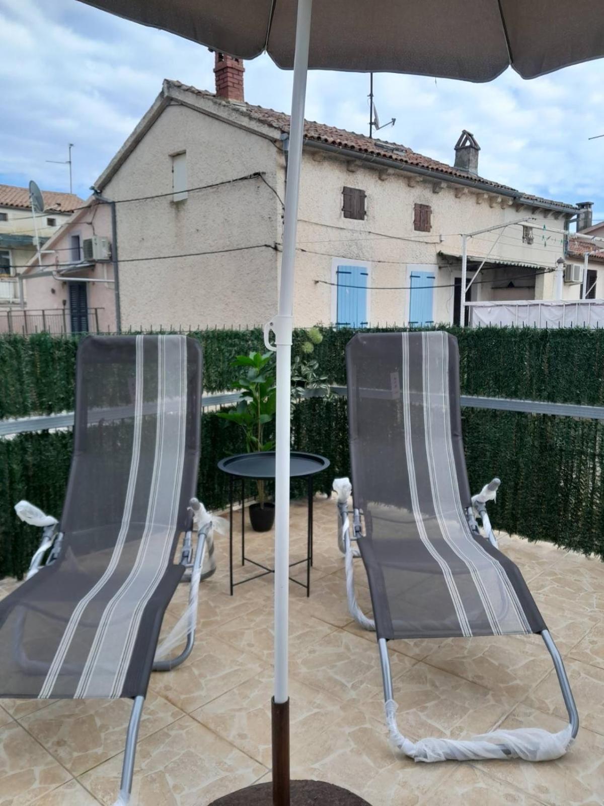 Apartment Mila With Jacuzzi Spa Pula Extérieur photo